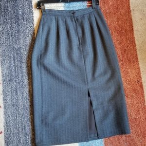 Harve Bernard midi skirt 100% wool